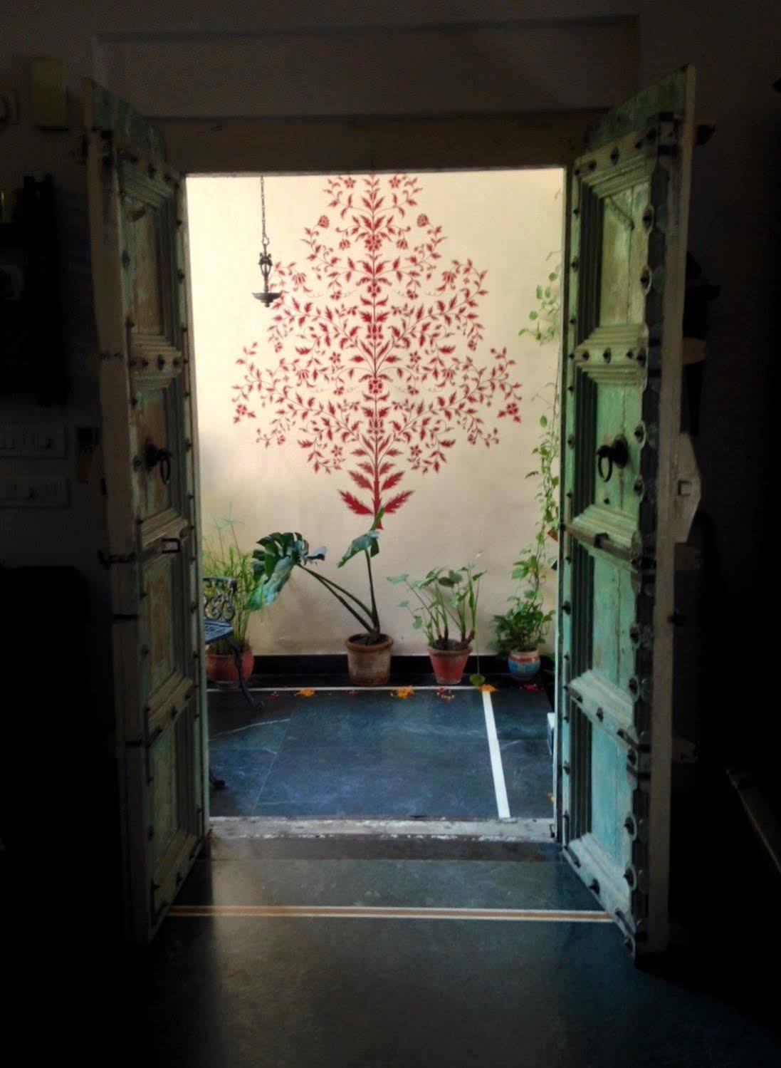 Chhoti Haveli Bed and Breakfast New Delhi Exteriör bild
